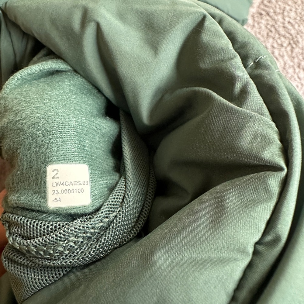 Lululemon Wunderpuff - Picture 4 of 4